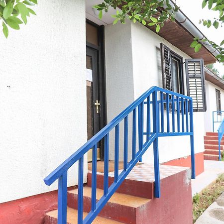 Hi Hostel Пула Экстерьер фото