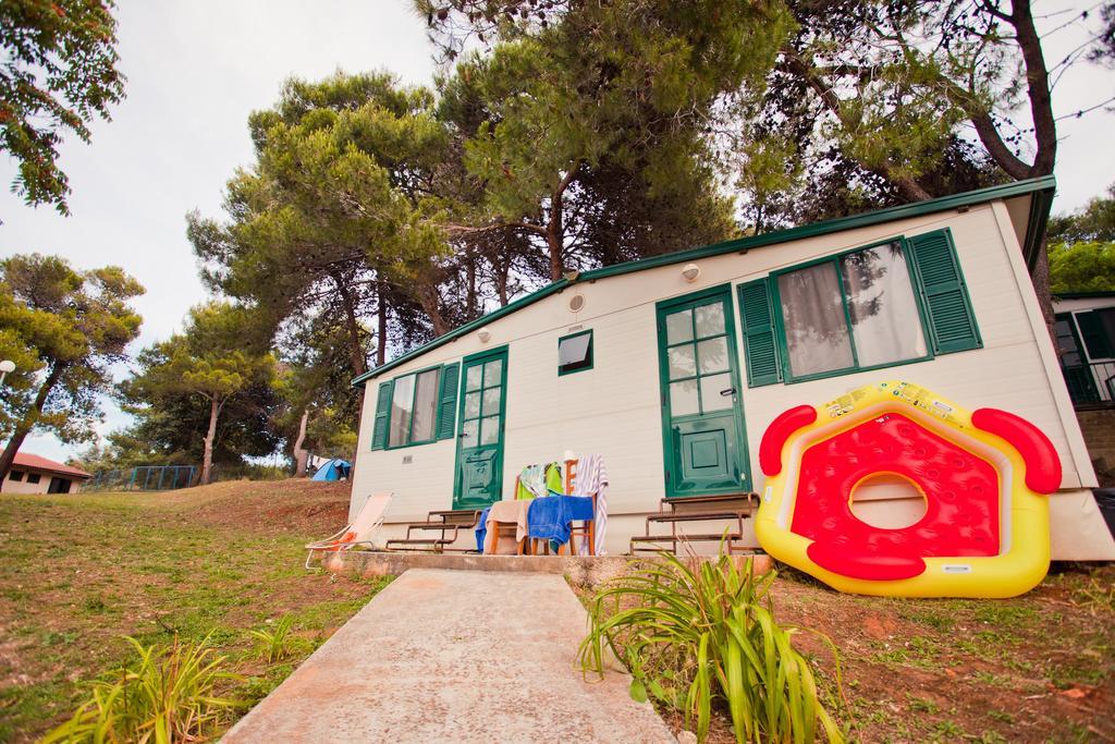 Hi Hostel Пула Экстерьер фото