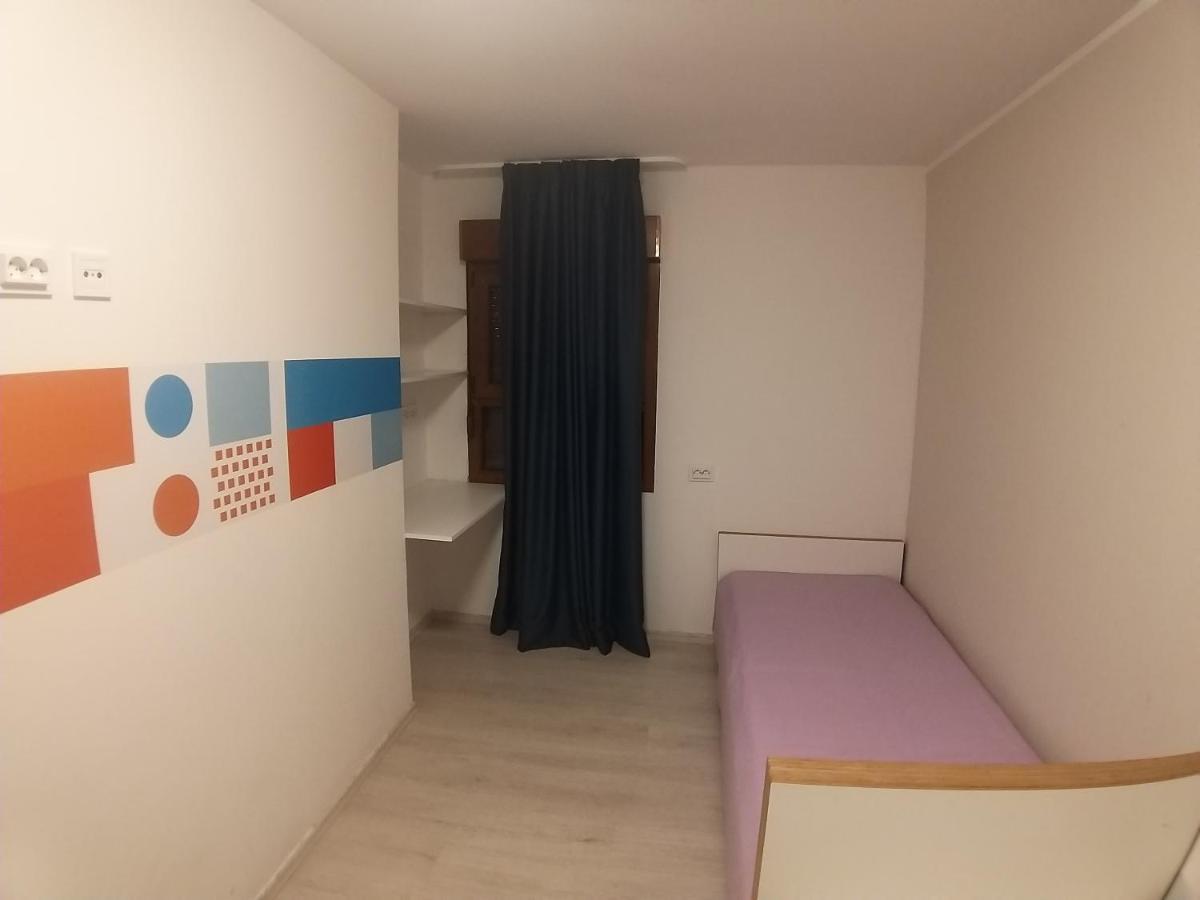 Hi Hostel Пула Экстерьер фото